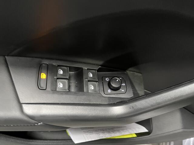 Volkswagen T-Cross 1.5 TSI R-Line / AUTOMAAT/ FABRIEKSGARANTIE T/M 2-2027/ 2X R-LINE/ APP-CONNECT/ NAVI/ MATRIX/ ADAPT. CRUISE/ PARK. SENSOREN + CAMERA/ CLIMA/ STOEL VERWARM./ 17" LMV