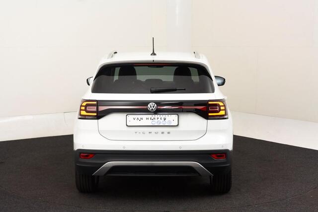Volkswagen T-Cross 1.0 TSI Life CAMERA | DIG. COCKPIT | ADAPTIVE | CARPLAY | LED