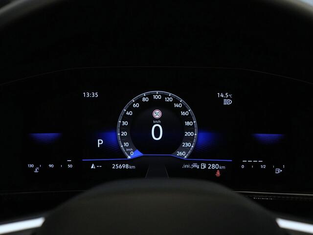 Volkswagen T-Cross 1.5 TSI 150 pk DSG R-Line Edition | IQ Light | Trekhaak | Stoelverwarming | Achteruitrijcamera | Adaptive Cruise | Carplay | 17 inch