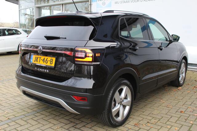 Volkswagen T-Cross 1.5 TSI Style Business 150PK | Incl. 12 maanden Garantie | Achteruitrijcamera | Stoelverwarming | Adaptive cruise | LED Koplampen | Apple CarPlay/Android Auto | Climate controle | Parkeersensoren V+A | Draadloze telefoonlader | Schakelmogelijkheid aan stu