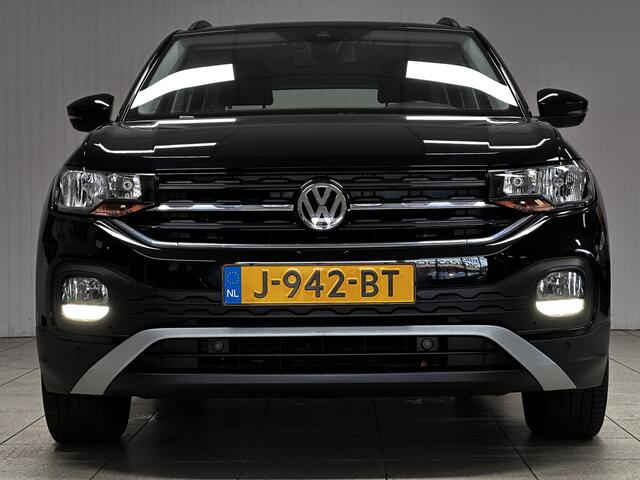 Volkswagen T-Cross 1.0 TSI Life/ 16'' LMV/ Adaptive Cruise/ Dode-Hoek DET./ Apple + Android/ Lane-Assist./ DAB+/ Navi/ Airco/ Bluetooth/ Multi. LEDER. Stuur/ Mistl./ PDC V+A/ LED Dagrijverl.