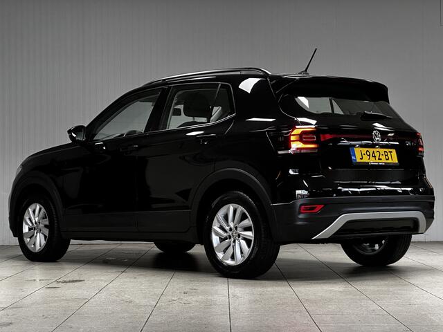 Volkswagen T-Cross 1.0 TSI Life/ 16'' LMV/ Adaptive Cruise/ Dode-Hoek DET./ Apple + Android/ Lane-Assist./ DAB+/ Navi/ Airco/ Bluetooth/ Multi. LEDER. Stuur/ Mistl./ PDC V+A/ LED Dagrijverl.