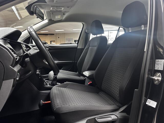 Volkswagen T-Cross 1.0 TSI Life/ 16'' LMV/ Adaptive Cruise/ Dode-Hoek DET./ Apple + Android/ Lane-Assist./ DAB+/ Navi/ Airco/ Bluetooth/ Multi. LEDER. Stuur/ Mistl./ PDC V+A/ LED Dagrijverl.
