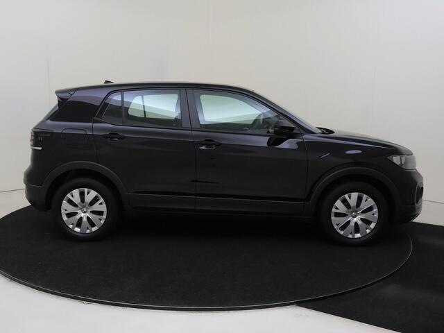 Volkswagen T-Cross 1.0 TSI Life | Dodehoek detectie | Achteruitrijcamera | CarPlay | Airco | Parkeersensoren | DAB radio | Buitenspiegels verwarmbaar |