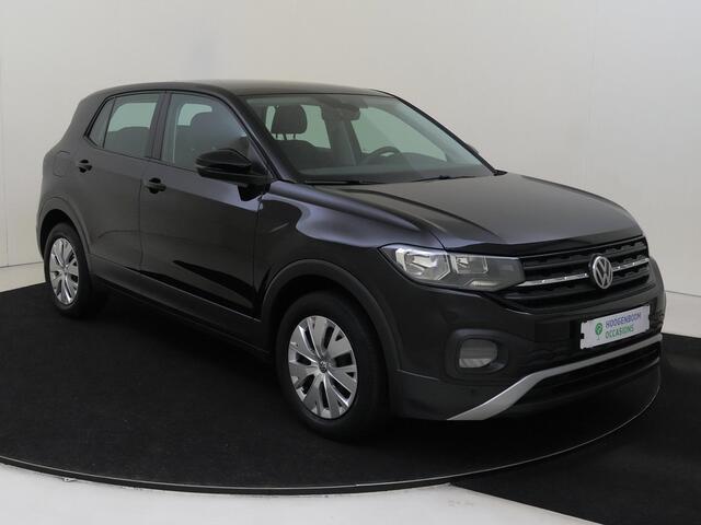 Volkswagen T-Cross 1.0 TSI Life | Dodehoek detectie | Achteruitrijcamera | CarPlay | Airco | Parkeersensoren | DAB radio | Buitenspiegels verwarmbaar |