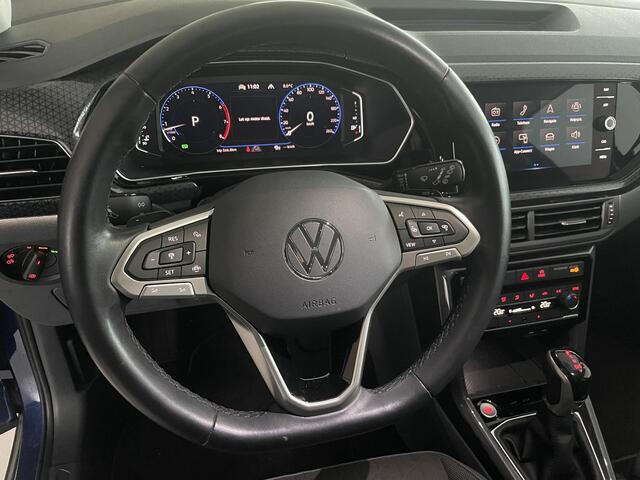 Volkswagen T-Cross automaat 1.5 TSI Style Business R design automaat Airco - Cruise control - Parkeersensoren voor en achter - Navigatie - Dakrails - Bluetooth - Dodehoek detector - Stuur leder - Stuur multifunctioneel - Start/stop systeem - Radio - Licht metalen velgen 17 