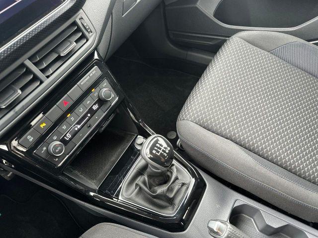 Volkswagen T-Cross 1.0 TSI United / Navi / Trekhaak / Carplay / LED / Climate Control / Stoelverwarming