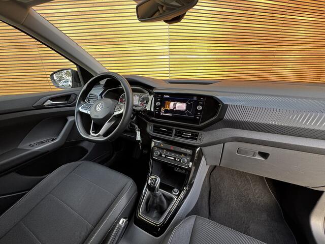 Volkswagen T-Cross 1.0 TSI Style Parkeerhulp V+A / Carplay / Navigatie
