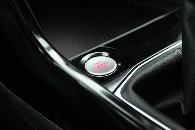 Volkswagen T-Cross 1.0 TSI 116pk DSG 2x R-Line Trekhaak Camera Stoelverwarming Keyless Virtual Cockpit Navigatie