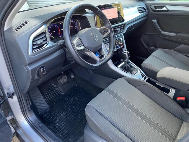 Volkswagen T-Roc 1.5 TSI Life Business Carplay / Clima / Stoelverw