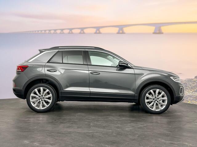 Volkswagen T-Roc Life Edition 1.5 110 kW / 150 pk TSI SUV 7 versn.