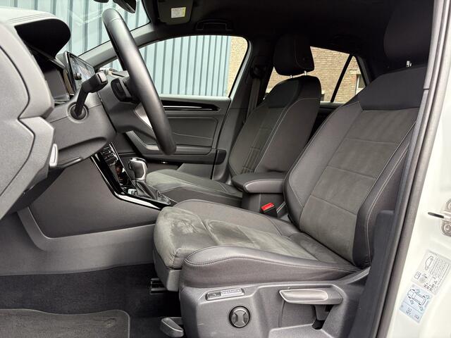 Volkswagen T-Roc 1.5 TSI 150Pk R-Line Business | IQ Light | Trekhaak afnb. | Camera | Keyless | Side Assist | Prijs Rijklaar!!