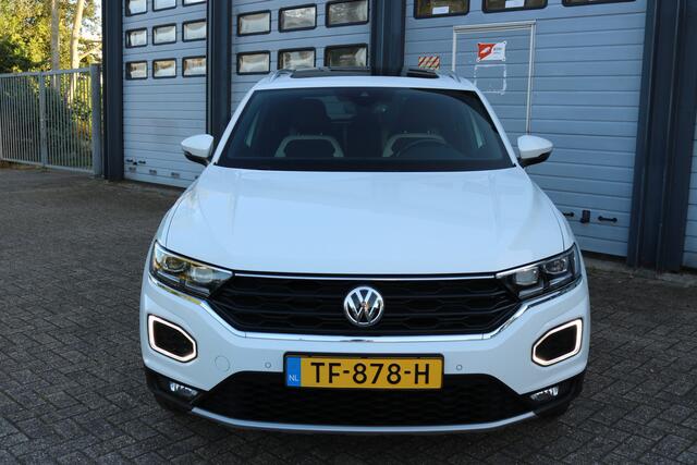 Volkswagen T-Roc 1.5 TSI Sport Xenon Panodak Navi Virtual cockpit T-haak Bj:2018