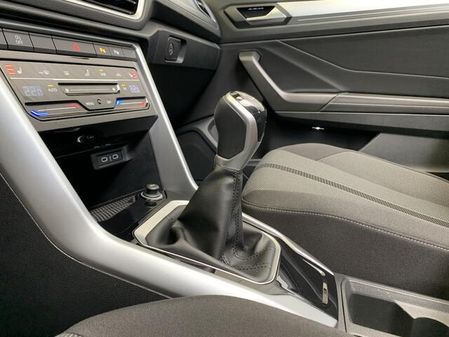 Volkswagen T-Roc Cabrio 1.0 TSI Style DIGITAL COCKPIT-NAVI-ECC-CAMERA-19 inch LMV-PARKEER FUNCTIE