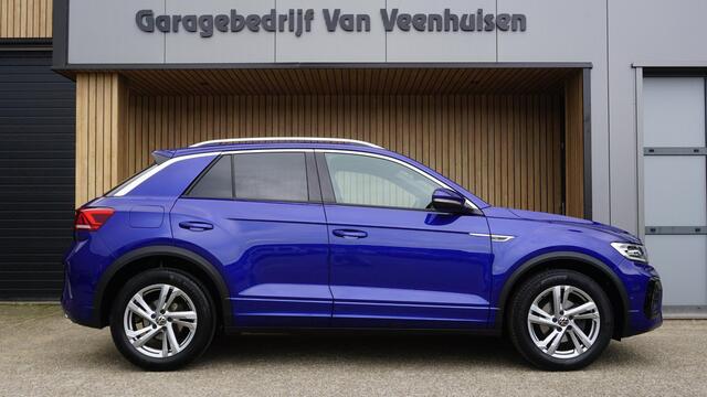 Volkswagen T-Roc 1.5 TSI 150pk DSG 2x R-Line IQ Light Afn-Trekhaak 17inch LM Adaptive Cruise Control Stuurverwarming *Lapiz Blue*