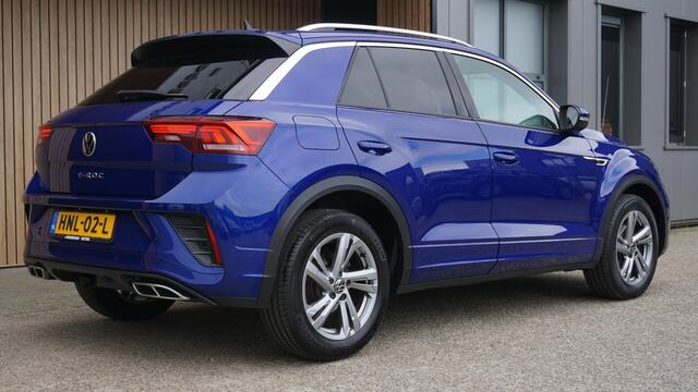 Volkswagen T-Roc 1.5 TSI 150pk DSG 2x R-Line IQ Light Afn-Trekhaak 17inch LM Adaptive Cruise Control Stuurverwarming *Lapiz Blue*