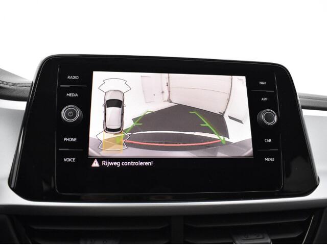 Volkswagen T-Roc Life Edition 1.0 TSI 116 pk 6 versn. Hand · Airconditioning automatisch, 2-zone (climatronic) · Multimedia pakket ·