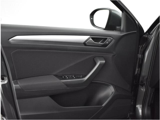 Volkswagen T-Roc Life Edition 1.0 TSI 116 pk 6 versn. Hand · Airconditioning automatisch, 2-zone (climatronic) · Multimedia pakket ·