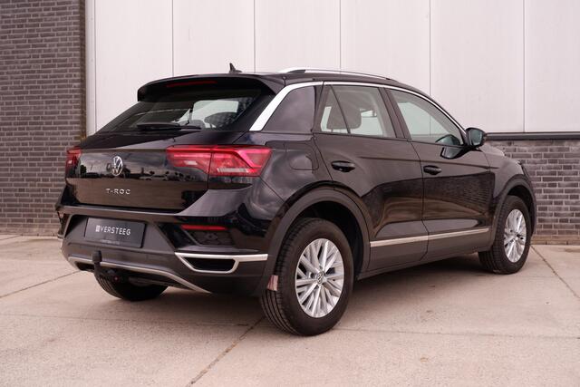 Volkswagen T-Roc 1.5 TSI Sport | LED | Trekhaak | Carplay | Camera | PDC