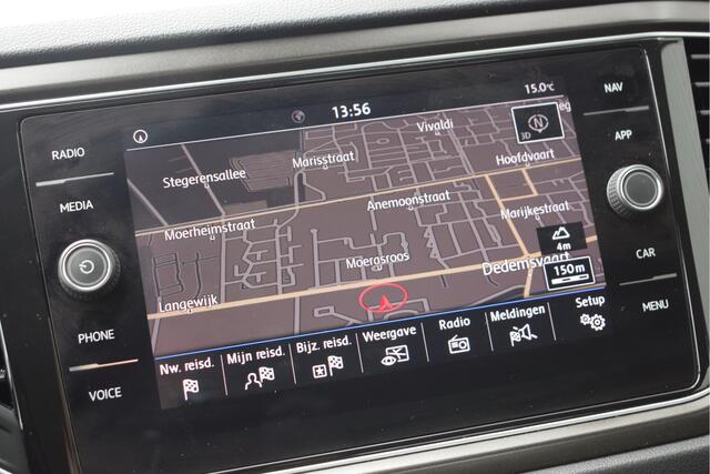 Volkswagen T-Roc 1.0 TSI Style Adaptive cruise, Trekhaak, Navi, Carplay