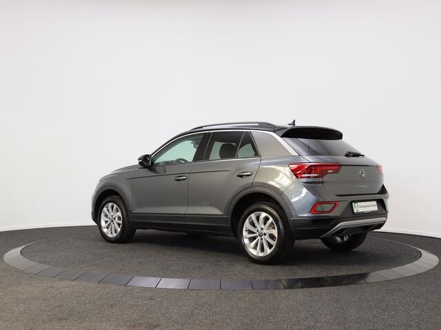 Volkswagen T-Roc 1.5 TSI Life Bns | Private Lease 639,- | Navigatie | Camera | K