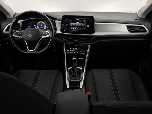 Volkswagen T-Roc 1.5 TSI Life Clima, Parkeersensoren, Apple carplay, Cruise control, Virtual desk, A start stop