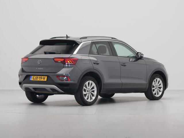 Volkswagen T-Roc 1.5 TSI 150pk DSG Life Edition Navi via App Pdc Clima Acc 63