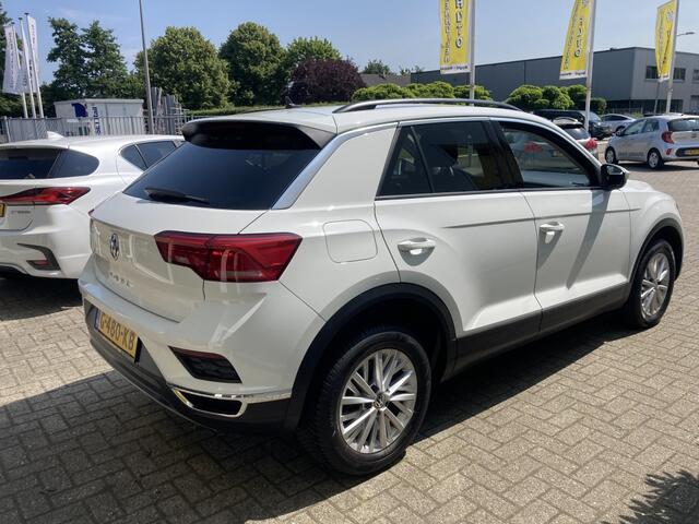 Volkswagen T-Roc 1.5 TSI Style 15PK All Season banden