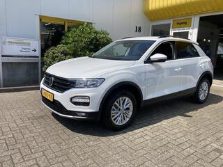 volkswagen-t-roc-1.5-tsi-style-15pk