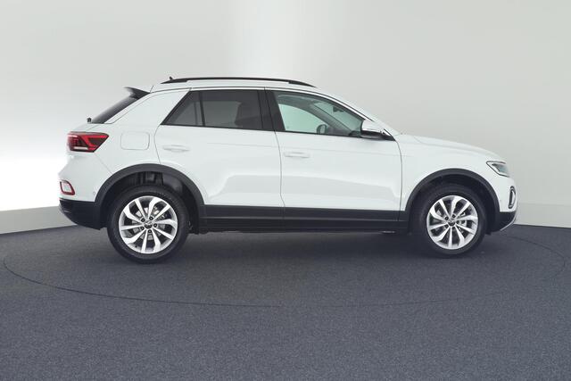Volkswagen T-Roc 1.5 TSI 150pk DSG Life Edition Keyless Camera Stoelverwarming Navigatie