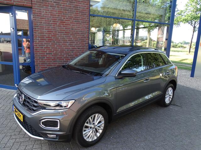 Volkswagen T-Roc 1.5 TSI Style TREKHAAK OPEN DAK