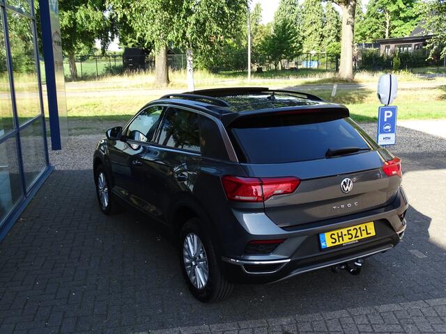 Volkswagen T-Roc 1.5 TSI Style TREKHAAK OPEN DAK