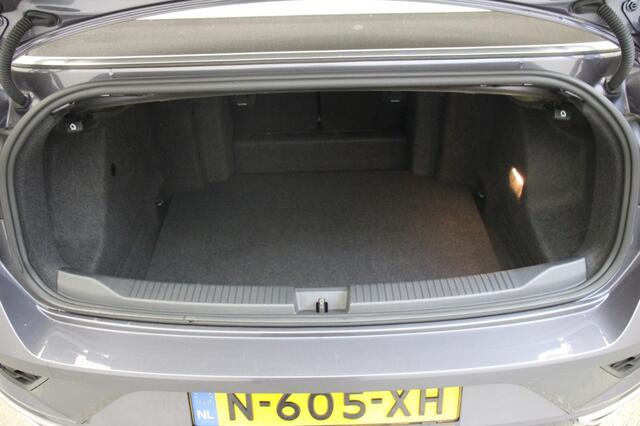 Volkswagen T-Roc 1.5 TSI R-Line Automaat - Carplay, Cruise, Stoelverw.