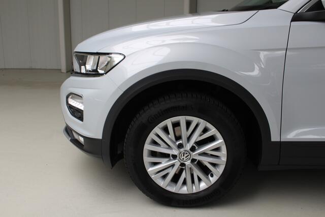 Volkswagen T-Roc 1.5 TSI Style Navigatie | Inklapbare spiegels | Climate Control | Privacy Glass