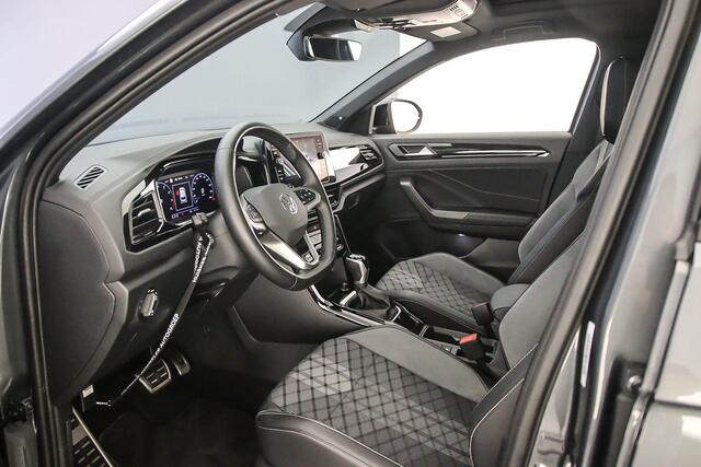 Volkswagen T-Roc R-Line 1.5 TSI 150pk DSG Automaat Trekhaak, Panoramadak, Black Style, LED matrix koplampen, Adaptive cruise control, Beats audio, Achteruitrijcamera