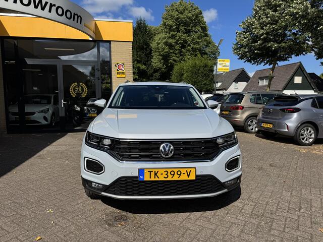 Volkswagen T-Roc 1.5 TSI Style Automaat Navi PanoSchuifdak Virtual Cockpit Carplay