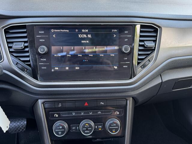 Volkswagen T-Roc 1.5 TSI Style Automaat Navi PanoSchuifdak Virtual Cockpit Carplay