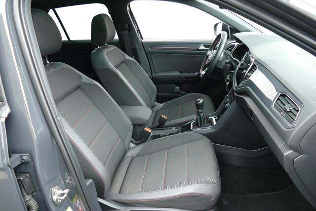 Volkswagen T-Roc 1.5 TSI Sport Business R-Line. Panodak, Adaptief Cruise, Virt Cockpit, Navi, Led, 19"LMV Haak 1500kg