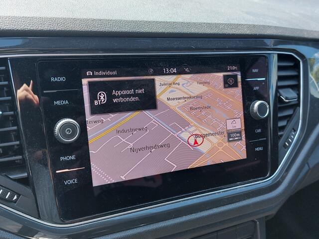 Volkswagen T-Roc 1.5 TSI 150pk Sport Business R | Origineel NL | Navi | Apple Carplay+Android Auto | Clima | Adap.Cruise | Led Koplampen | Licht+Regensensor | Pdc V+A+Camera | Privacy Glass | 18''lm