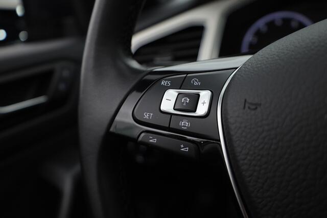 Volkswagen T-Roc Cabrio 1.5 TSI Style DSG | Apple CarPlay & Android Auto | Stoelverw | Adapt. Cruise | PDC V+A