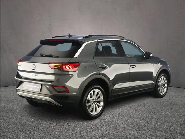 Volkswagen T-Roc Life Edition 1.0 TSI 115pk Adaptive cruise control, Achteruitrijcamera, Parkeersensoren, Stoelverwarming, LED koplampen, Airco, DAB, Radio, Bluetooth
