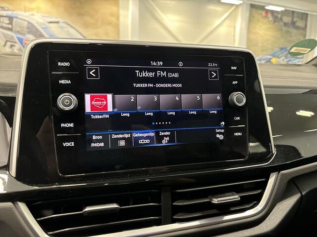 Volkswagen T-Roc 1.5 TSI 150pk R-Line Business · Camera · Apple/Android Car Play · Navi · P-Sensoren · ACC · 17'' Inch · Garantie t/m 20-06-2028 of 100.000km