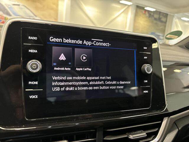 Volkswagen T-Roc 1.5 TSI 150pk R-Line Business · Camera · Apple/Android Car Play · Navi · P-Sensoren · ACC · 17'' Inch · Garantie t/m 20-06-2028 of 100.000km