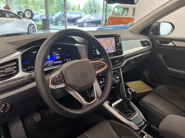 Volkswagen T-Roc 1.0 TSI Life Edition 115PK | Keyless | Led | achteruitrijcamera