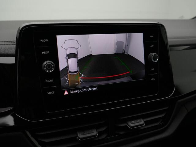 Volkswagen T-Roc 1.5 TSI 150 pk DSG Style | Achteruitrijcamera | Stoelverwarming | Navigatie | Adaptive Cruise