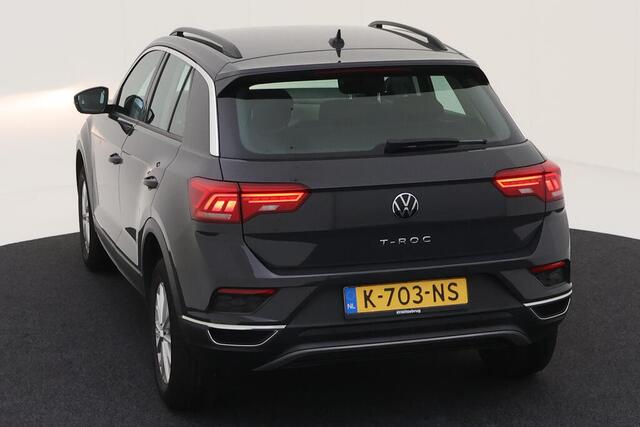 Volkswagen T-Roc 1.0 TSI 110pk Style / App-Connect / Parkeersensoren / airco / 16" LMV