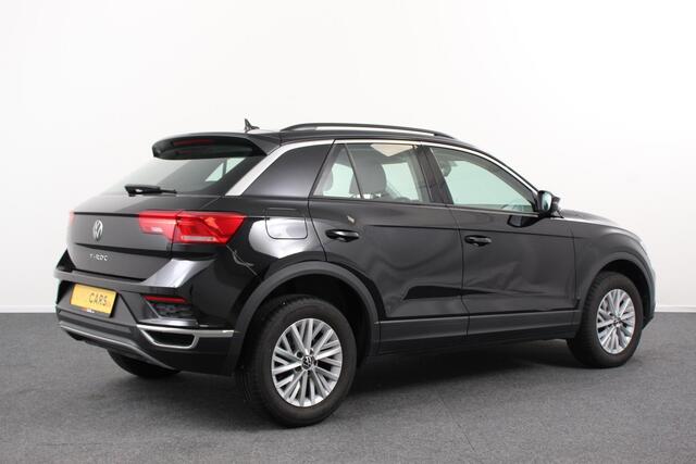 Volkswagen T-Roc 1.5 TSI 150pk Automaat Style | Navigatie | Climate Control | Adaptieve Cruise Control | Electrisch bedienbare achterklep | Camera | Parkeersensoren Voor en Achter | Verwarmbare voorstoelen