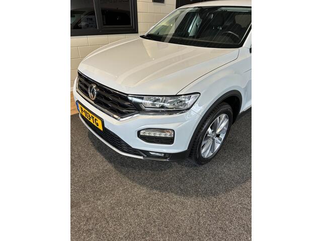 Volkswagen T-Roc 1.0 TSI STYLE STOELV LM VELGEN PDC ISOFIX 6BAK ALL-IN!
