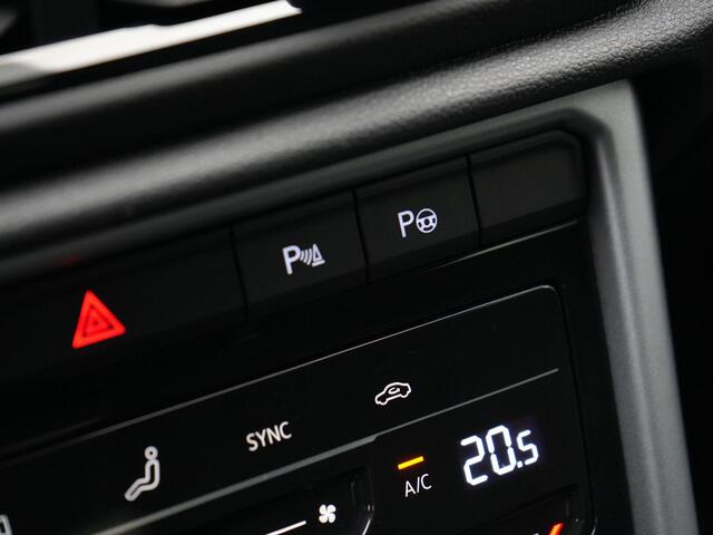 Volkswagen T-Roc 1.0 TSI 110 pk Life Business | LED | Achteruitrijcamera | Park Assist | Climatronic 2-zone | Adaptive Cruise Control | 18 inch