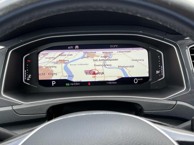 Volkswagen T-Roc 1.5 TSI Style | Leder/Navi/Pano.Dak/Clima/Adapt.Cruise/Afn.Trekhaak/Virtual/Apple CarPlay-Android Auto